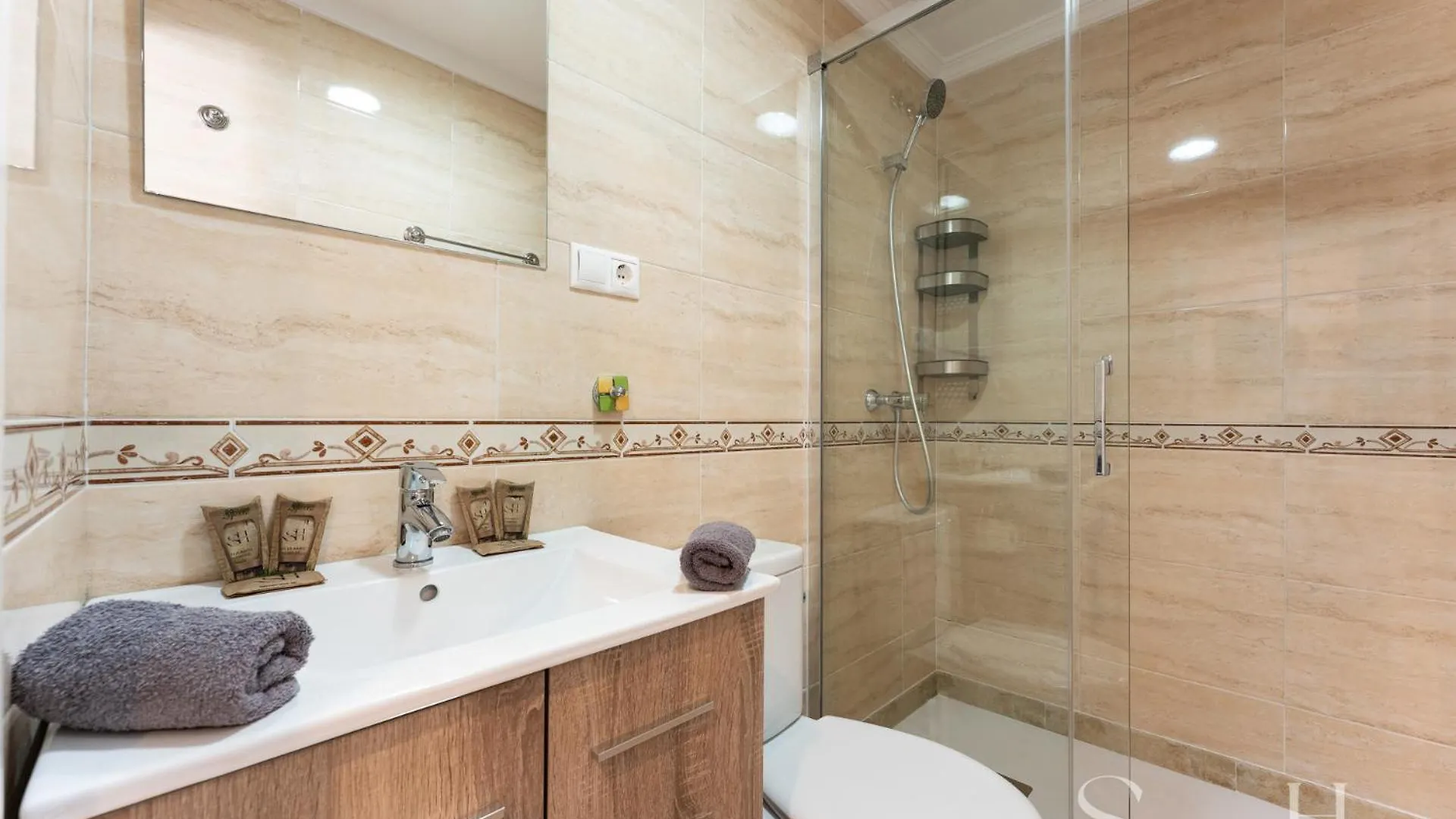 First Line , Cosy And Comfortable + Swimming Pool Torremolinos 0*,  Spain