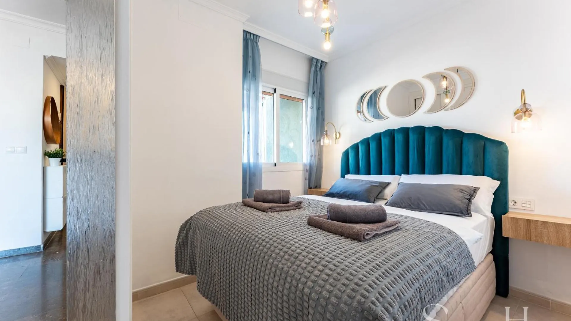 Apartment First Line , Cosy And Comfortable + Swimming Pool Torremolinos